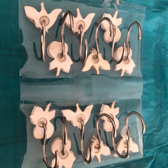 Flowers 12 Decorative Shower Curtain Hooks - Picture 2 of 4